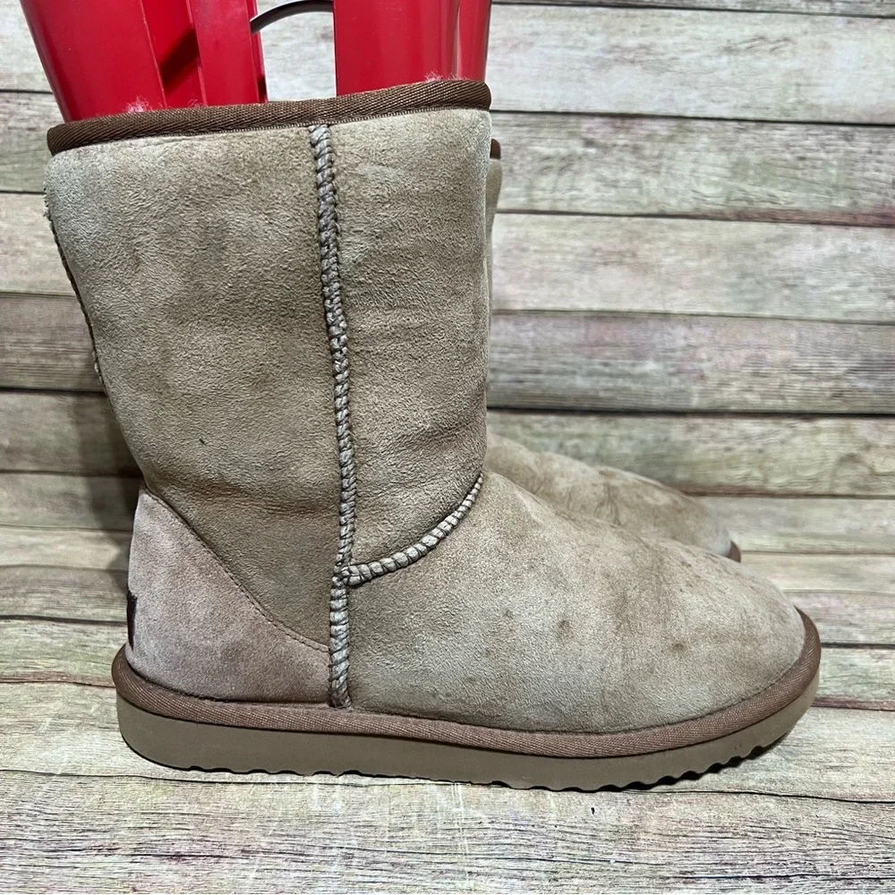 Ugg Brown Suede Classic Short Boots